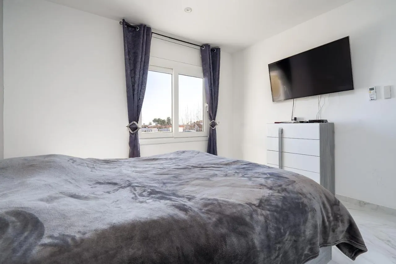 Welcs Apartamento 048 Emp Con Terraza Y Vistas Empuriabrava